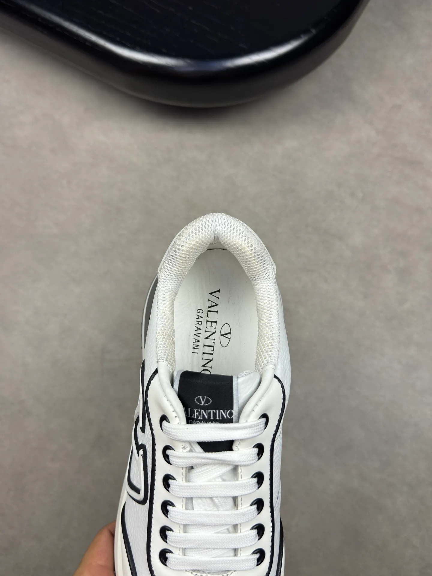 [VALENTINO] Valentino men's shoes 💰500💰 - High-end quality original order - Upper: 🔝 Nappa calf leather, tumbled calf leather, sewn brand plastic totem - Lining: brand mesh canvas, foot pad; water-dyed cow leather - Outsole: multi-color wear-resistant velvet·rubber; combined molded outsole -Super high quality control·Fine workmanship: highlighted (high-end·luxury·grade) -Size :38-44 (45 can be customized)·3300